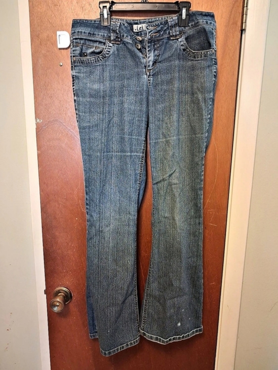 lei Denim - L.E.I. Ashley Trouble Bootcut Jeans. Blue Waist 7